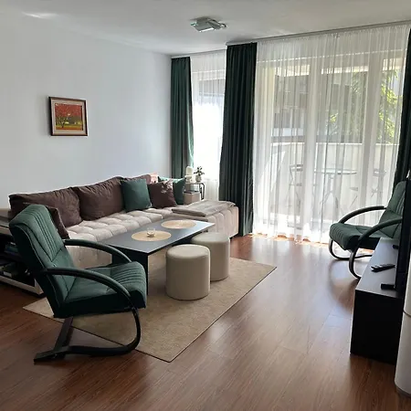 Monarx Apartment