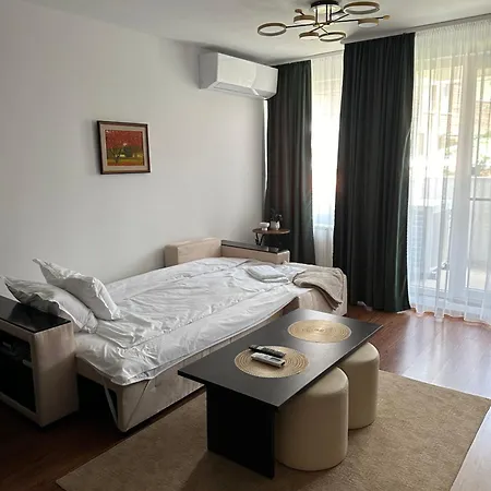 Monarx Апартаменты *